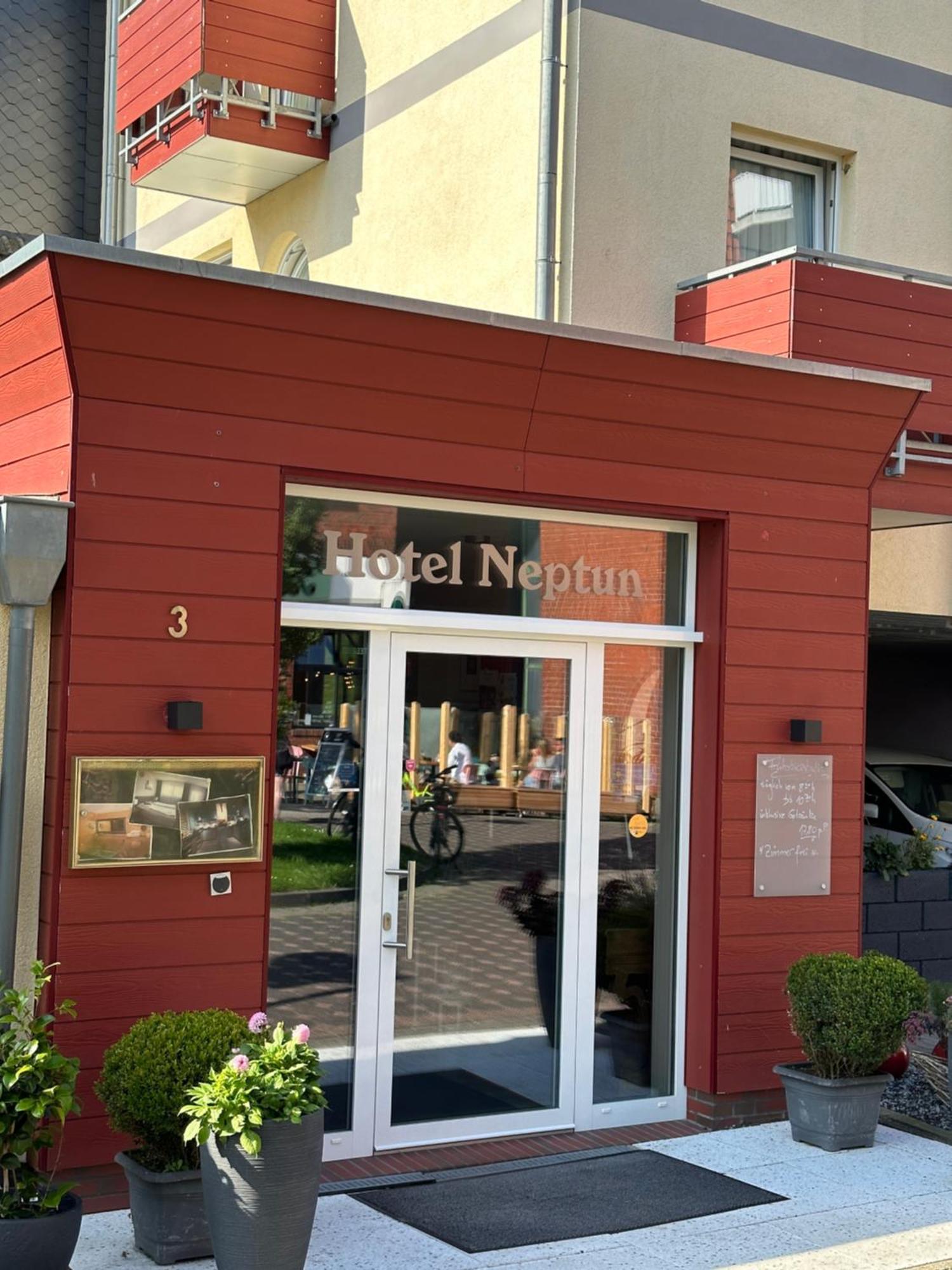 海王星酒店 西里格 外观 照片